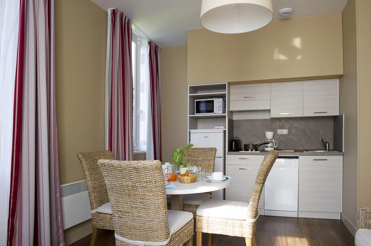 Studio,744719149:JPEG