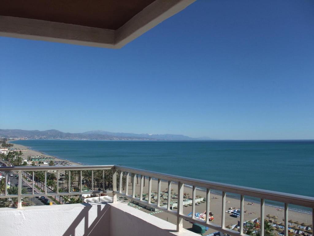 Apartamento con vistas parciales al mar (1-4 adultos)