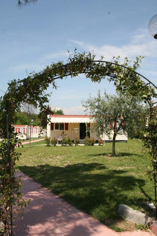 Mobile Home,63123415:JPEG