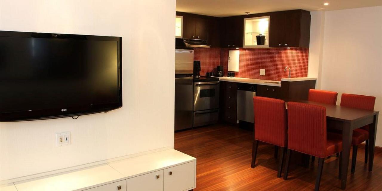 Two-Bedroom Suite 3 Beds Kitchenette Balcony,633331695:JPEG