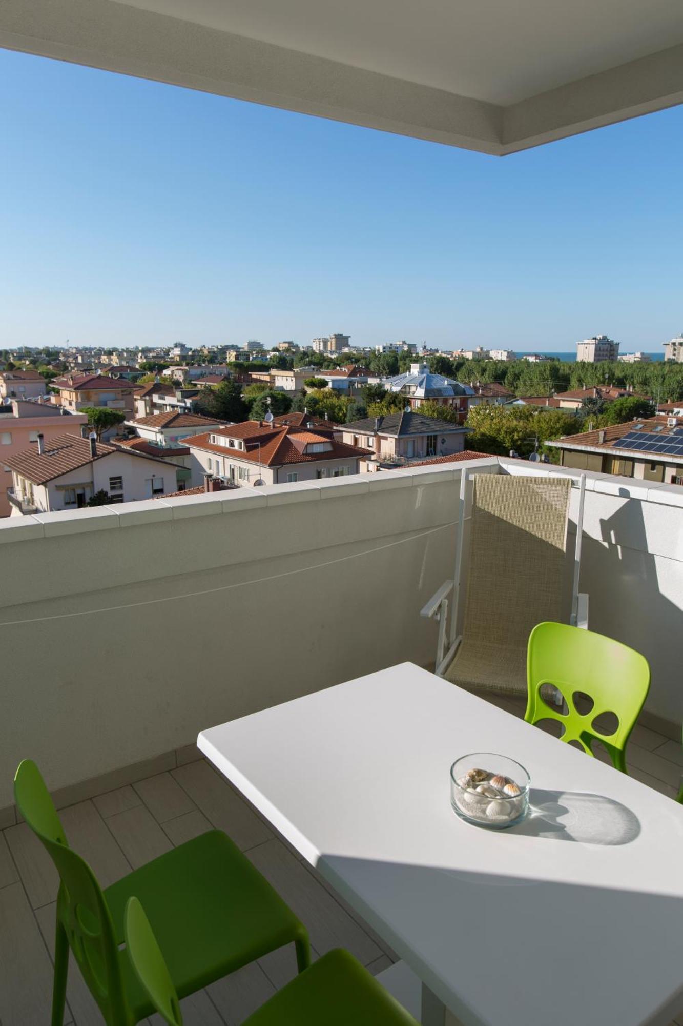 Superior One-Bedroom Apartment