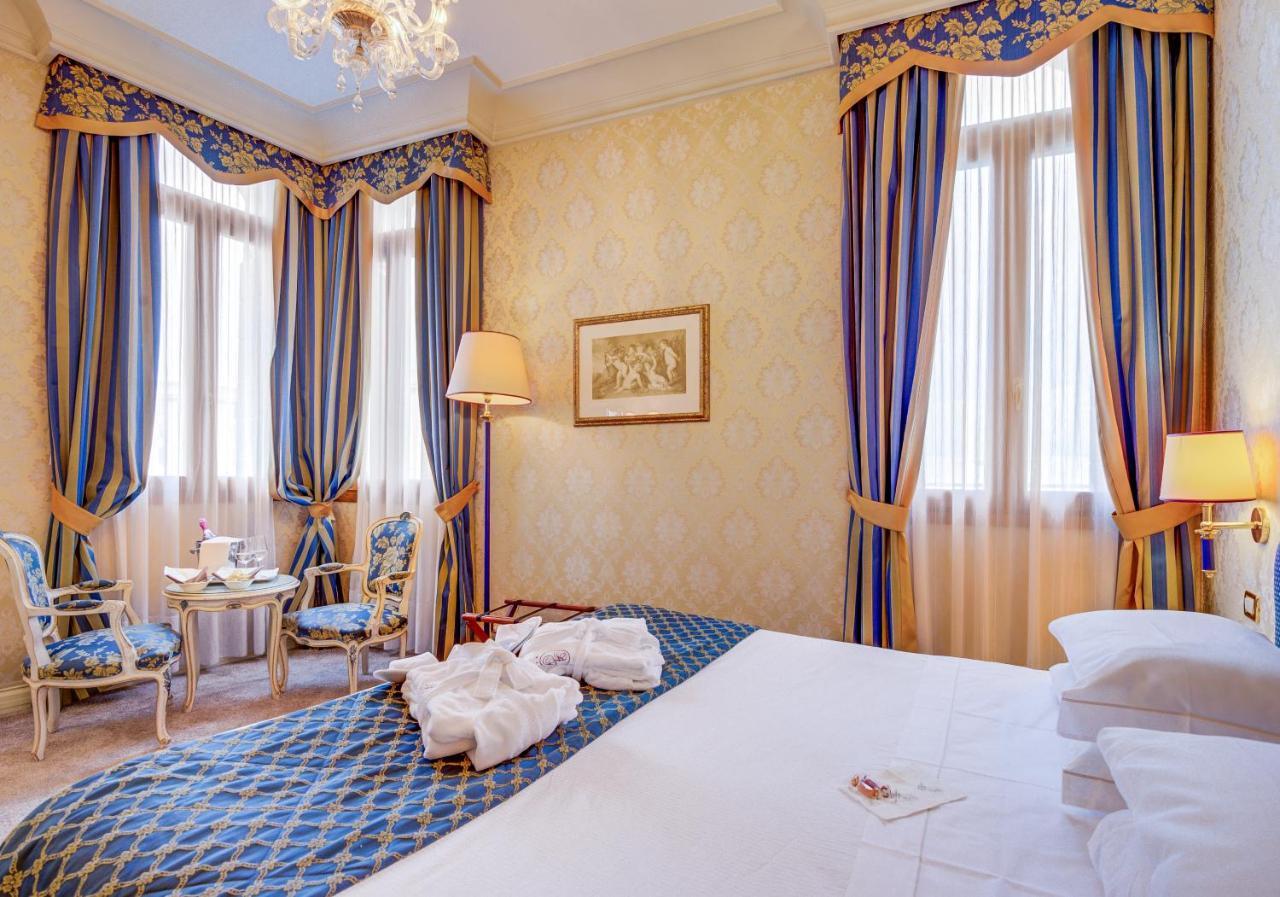 Suite Júnior com vista do Grande Canal
