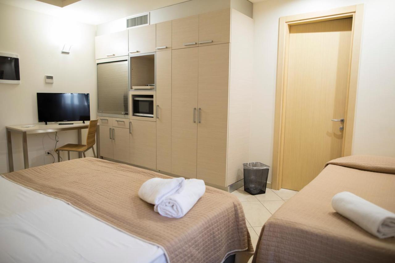 Triple Room,765433486:JPEG