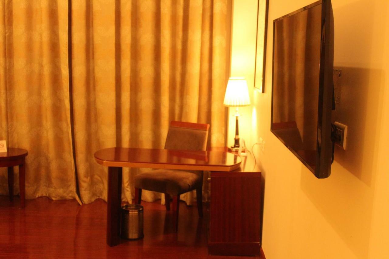 Premium King Room (Non Smoking)