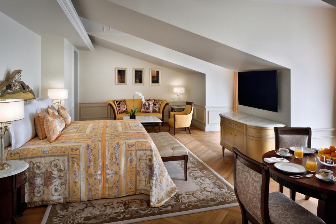 Superior Versace Room Creek View Guaranteed Upgrade to next room type 4pm Late Check-out subj to availability F&B excl Q's Brunch room dining Spa Buy 1 1 subj to availability valid until 31-08-2026 excl public holidays,1589540388:JPEG