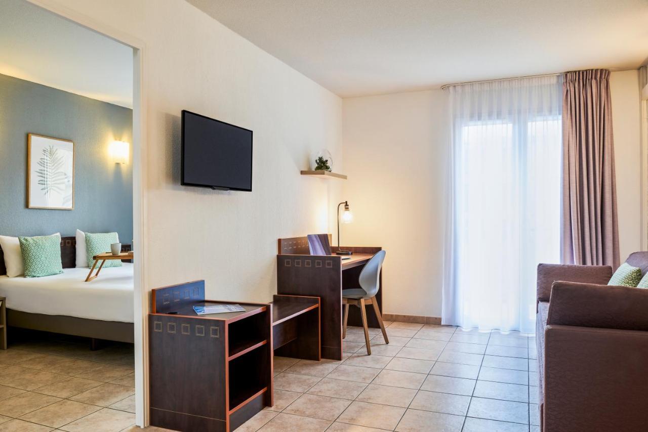 One-Bedroom Apartment with Balcony (4 Adults),1273843075:JPEG