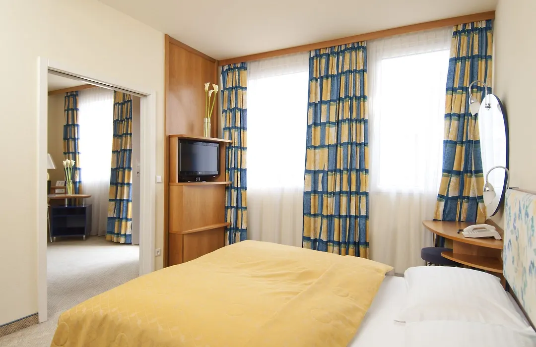 Starlight Suiten Hotel Budapest-1