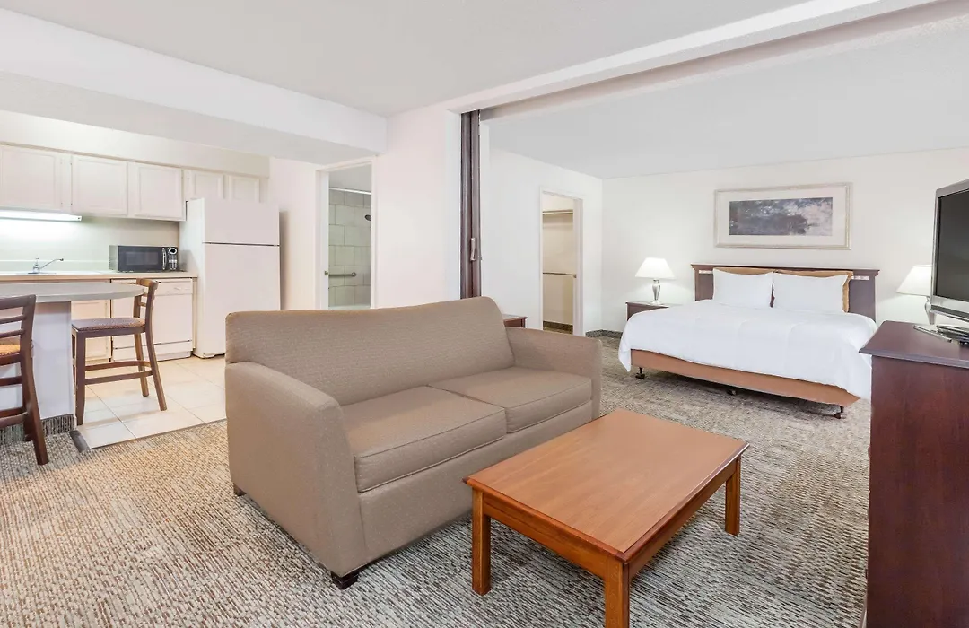 Hawthorn Suites Dallas Love Field-1