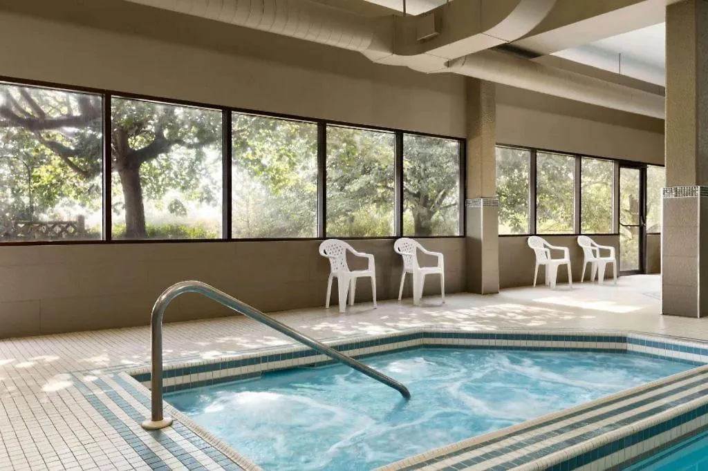 Travelodge By Wyndham Toronto East-1