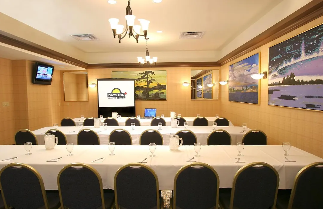 Days Inn By Wyndham Vancouver Downtown-1