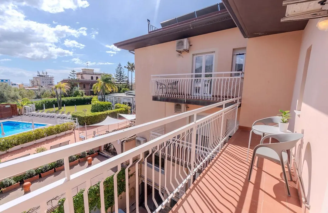 Residence Villa Giardini-1