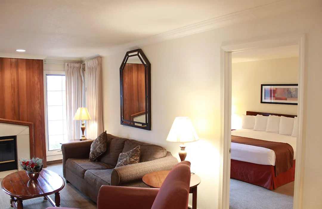 The Inn At Tallgrass-1