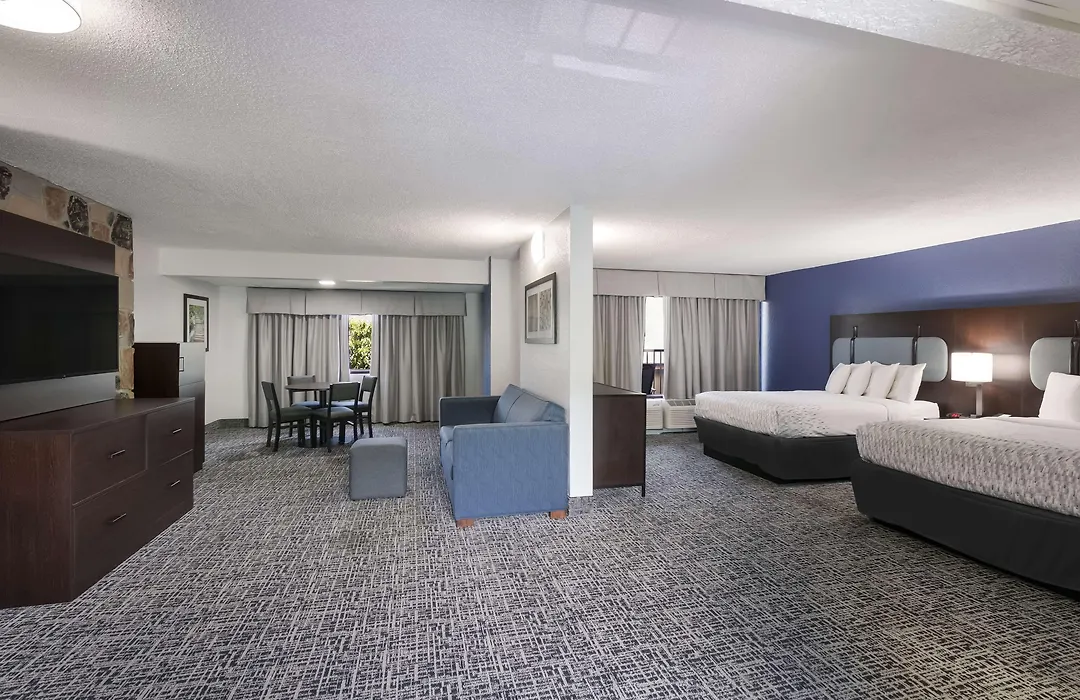 Surestay Plus Hotel By Best Western Gatlinburg-1