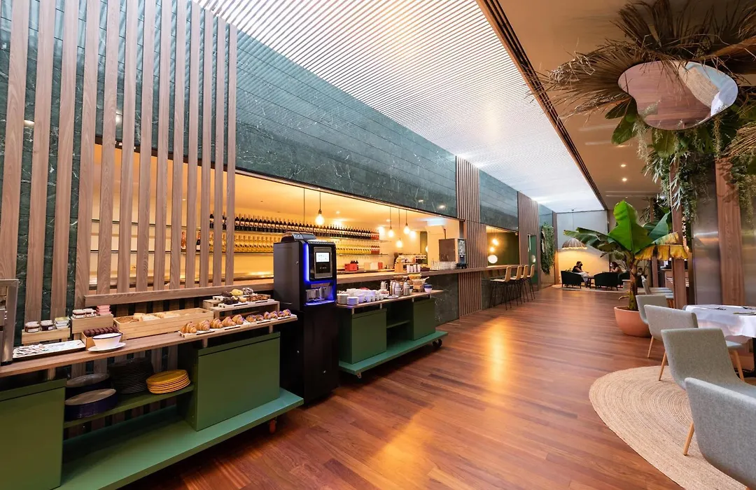 Aparthotel Atenea Barcelona-1