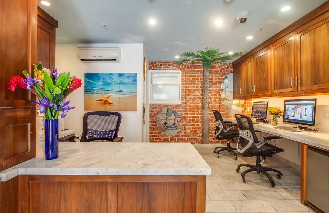 Venice Breeze Suites-1