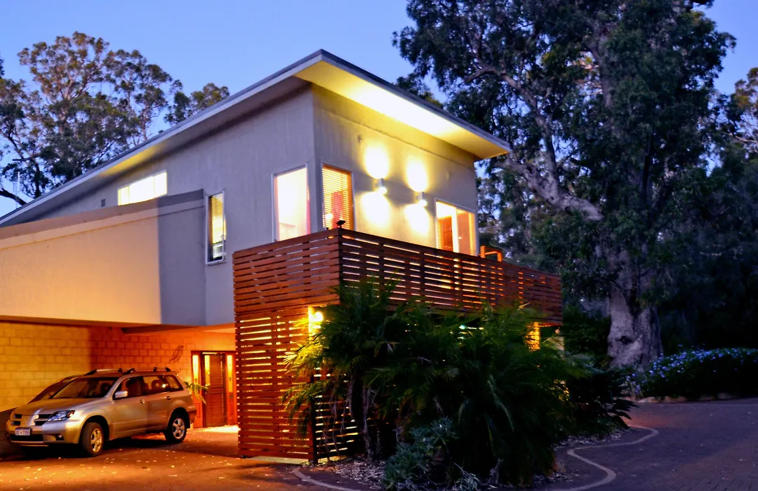 Inn The Tuarts Guest Lodge Busselton Accommodation - Adults Only-1