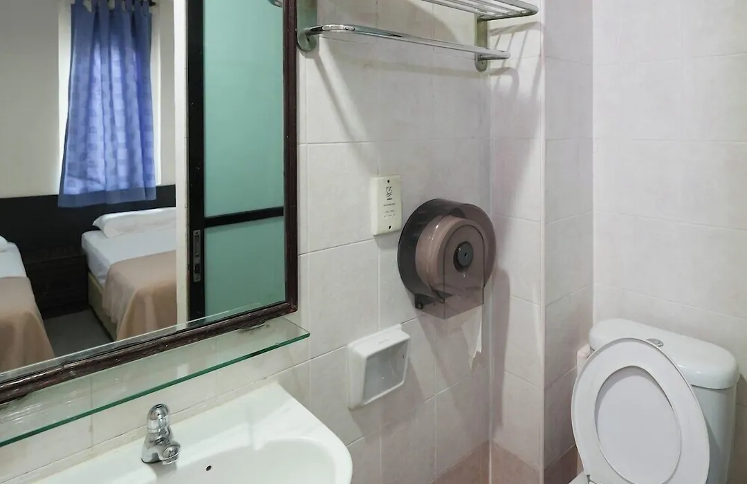 Amrise Hotel-1