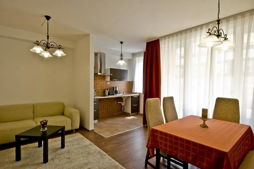 Corvin Lux Aparthotel-1