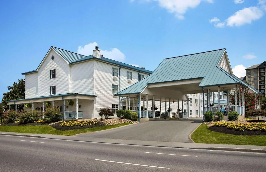 Ramada By Wyndham Pigeon Forge North-1
