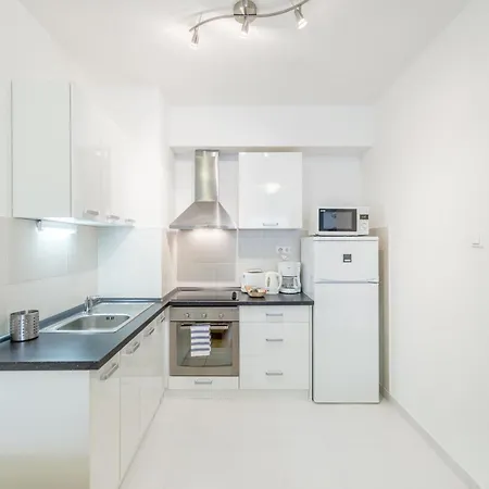 Prince Apartments-3
