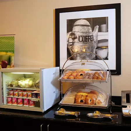 Hampton Inn & Suites Nashville-Airport-2