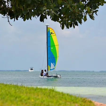 Sunset Marina & Yacht Club-2
