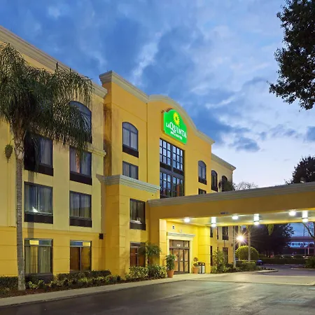 Comfort Inn & Suites Tampa North I-75-3