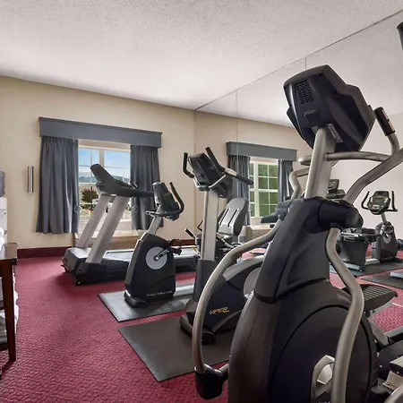 Ramada By Wyndham Pigeon Forge North-2