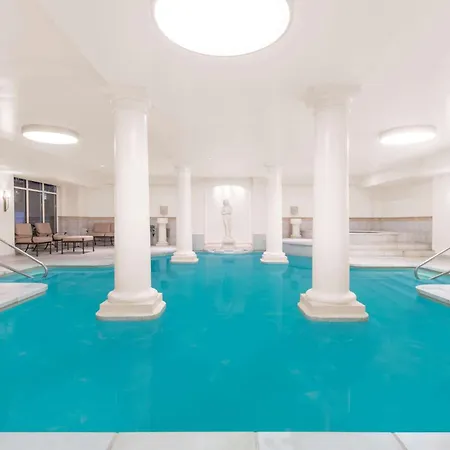 The George Washington - A Wyndham Grand Hotel-2