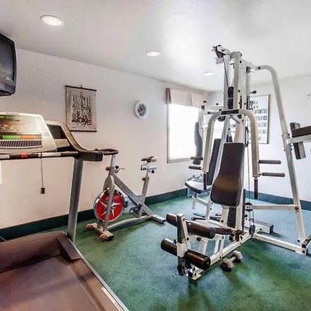 Quality Inn & Suites Bremerton Near Naval Shipyard-3