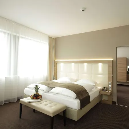 H4 Hotel Berlin Alexanderplatz-3