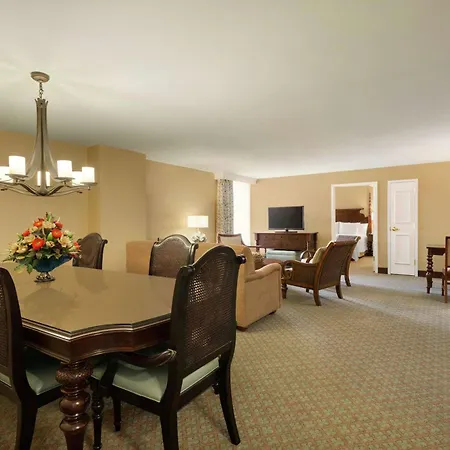 Embassy Suites Savannah Historic District-3