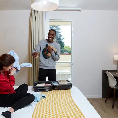 Aparthotel Adagio Access Poitiers-3