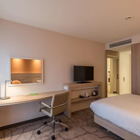 Hampton By Hilton Freiburg-3