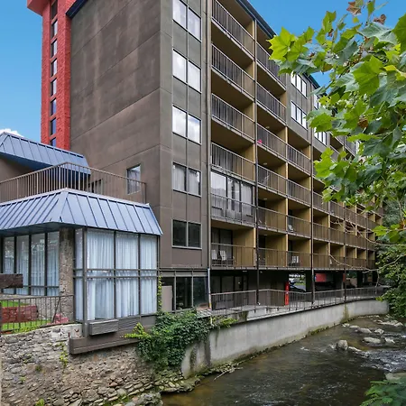 Surestay Plus Hotel By Best Western Gatlinburg-2