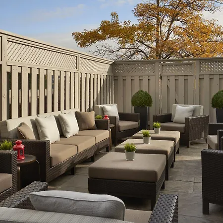 Courtyard By Marriott Toronto Airport-2