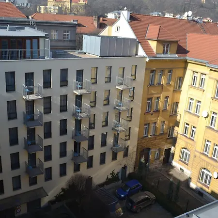 Aparthotel Austria Suites-3