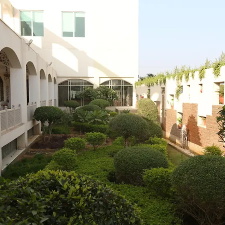 Ramada By Wyndham Jaipur Jaisinghpura-3