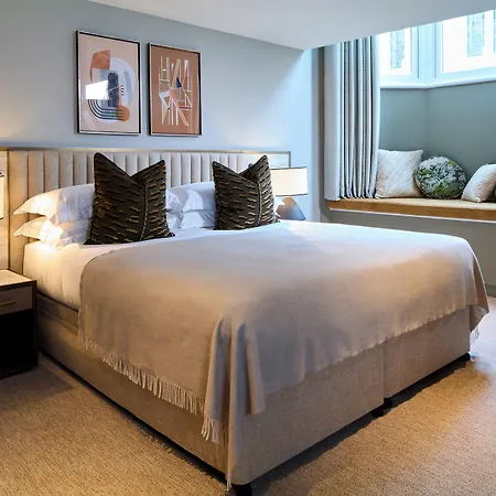 Cheval Phoenix House At Sloane Square-3