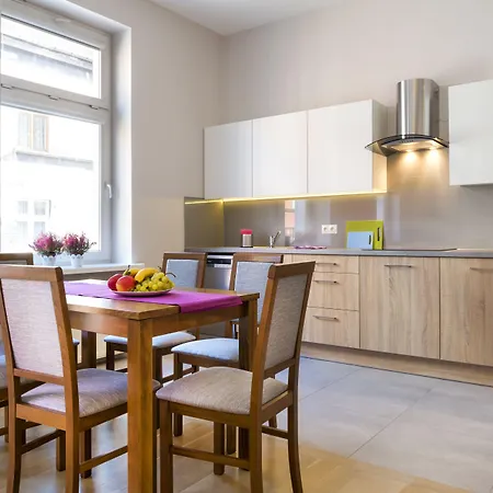 Emaus Apartments-3