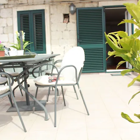 Boutique Guest Accommodation Zephyrus-3
