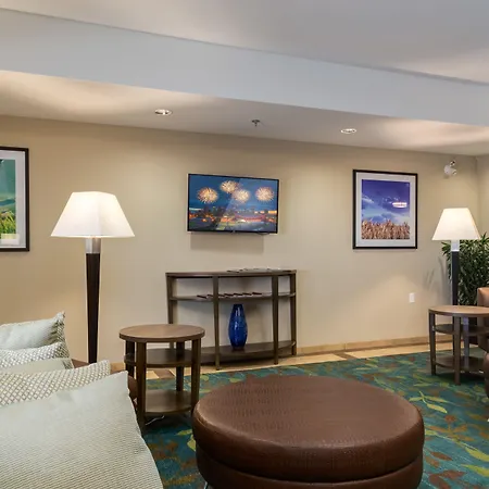 Park Inn By Radisson, Calgary Airport North, Ab-3