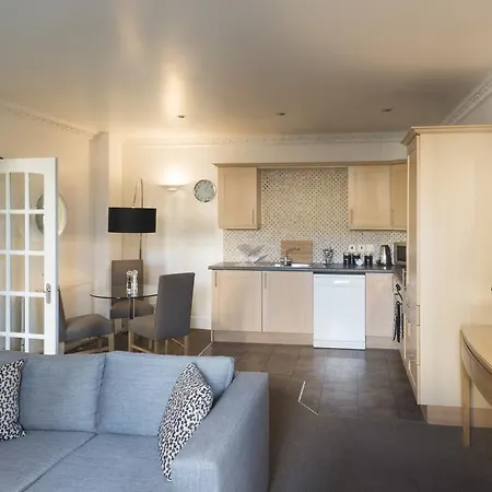 Fountain Court Apartments - Royal Garden-2