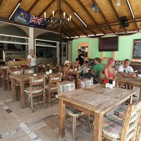Club Sunsmile-2
