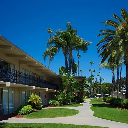 Ramada By Wyndham San Diego North Hotel & Conference Center-3