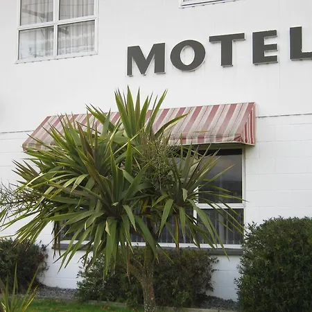 Adelphi Motel-3