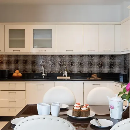 Jameson Court Apartments-3