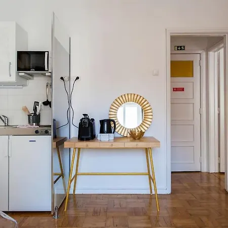 Lisbon City Break Suites-2