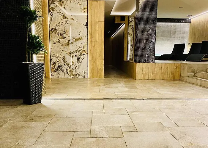 Hotel with pool: Jj Sport Concept Hotel