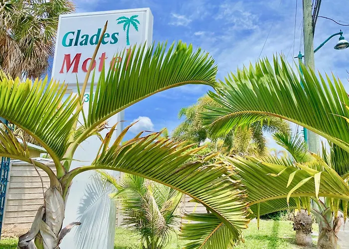 Glades Motel - Naples